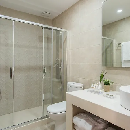 Bluebell Luxury Aparthotel 3*